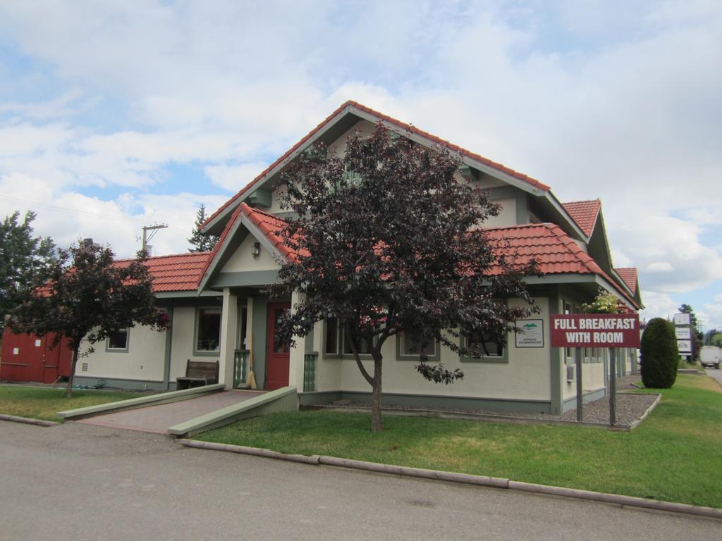 Stork Nest Inn Smithers Εξωτερικό φωτογραφία