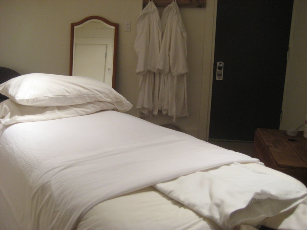 Stork Nest Inn Smithers Εξωτερικό φωτογραφία
